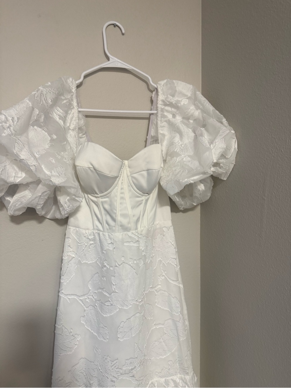 SHEIN White Bustier Dress with Puff Sleeve Detail